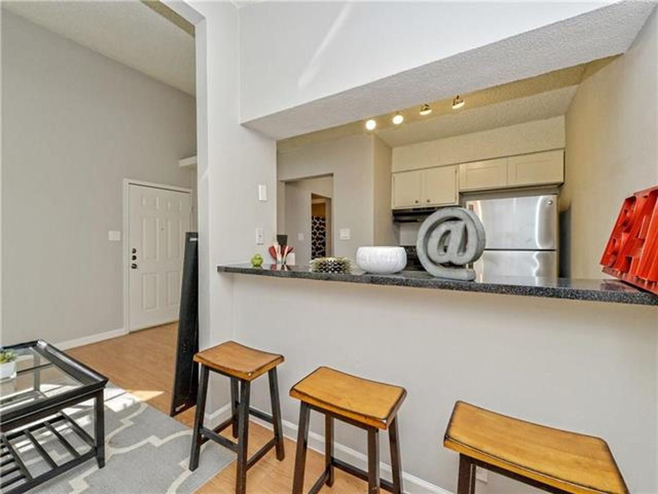 Affordable 1 Bedroom Gem in a Prime Location - Photo 3 of 27