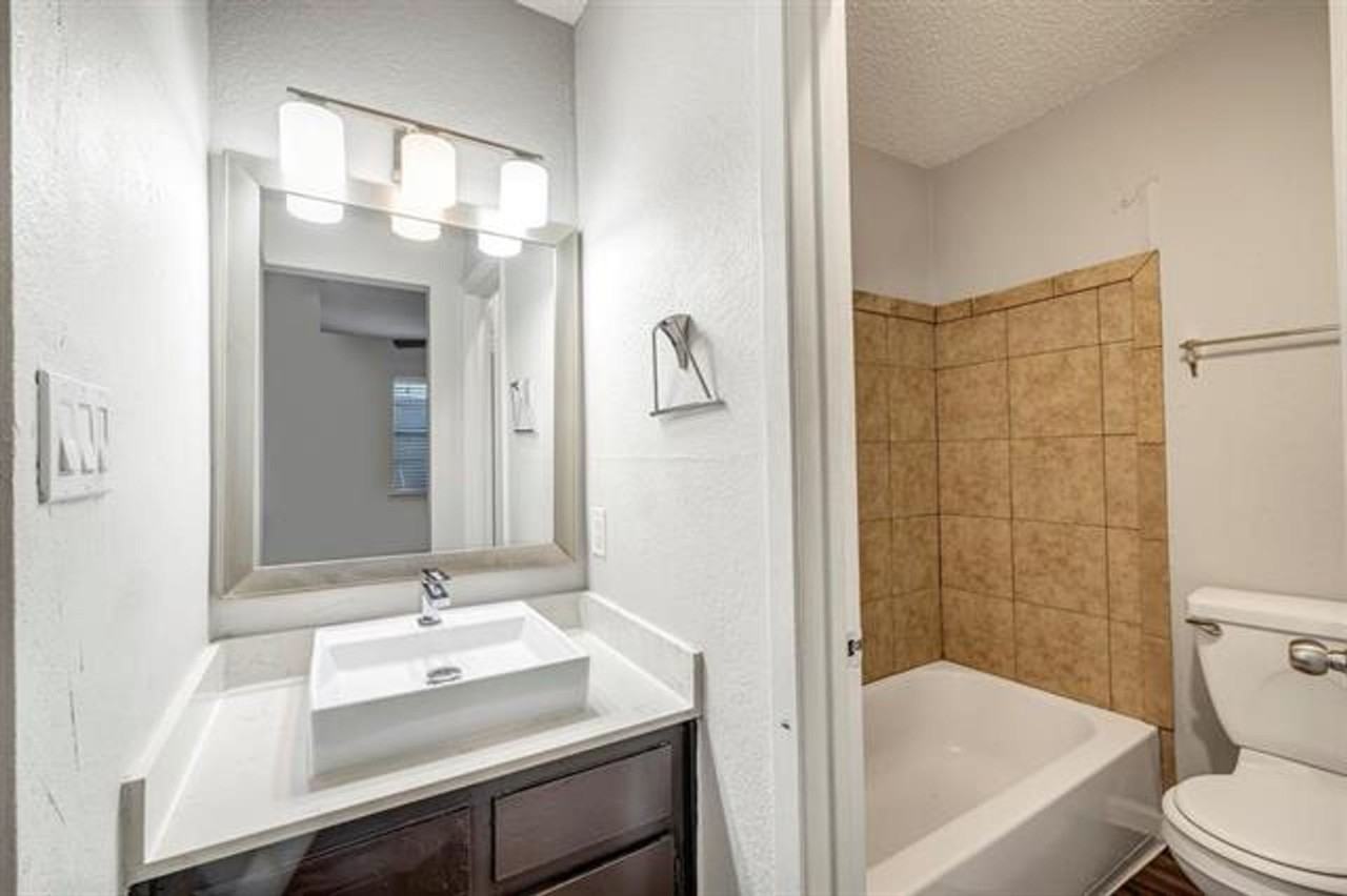 Affordable 1 Bedroom Gem in a Prime Location - Photo 7 of 27