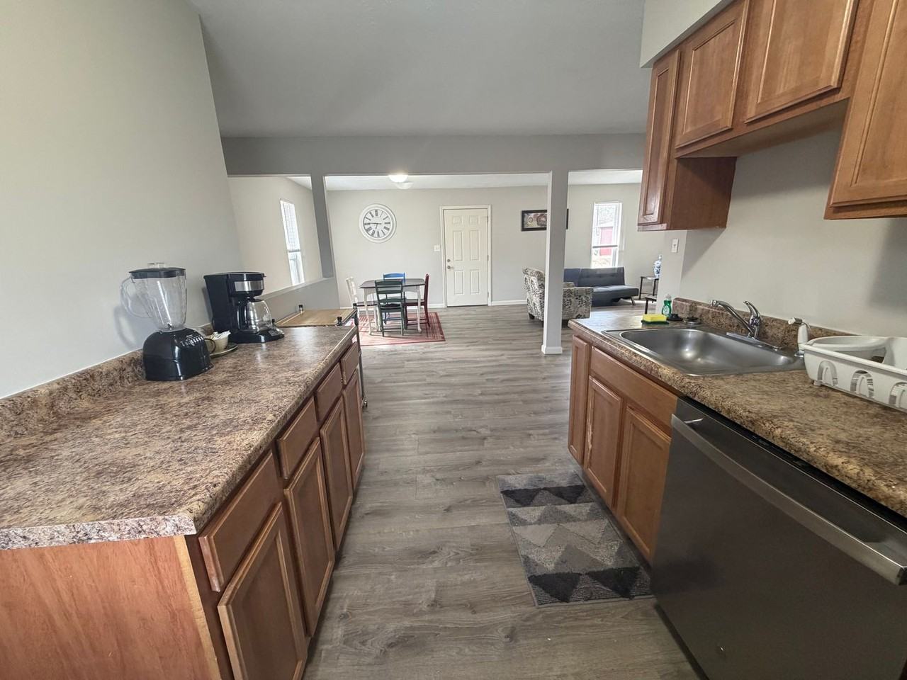 202 Wheaton Ct - Photo 7 of 29