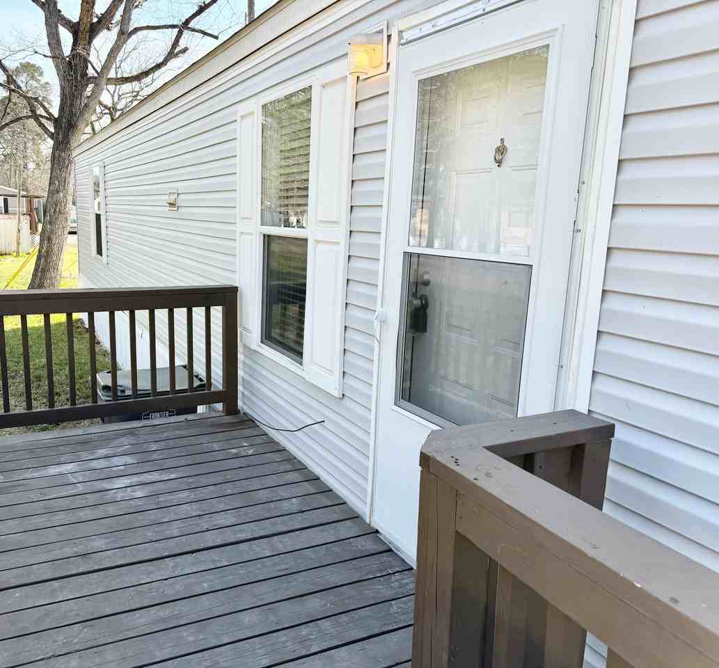 130 Janice St - Photo 3 of 20