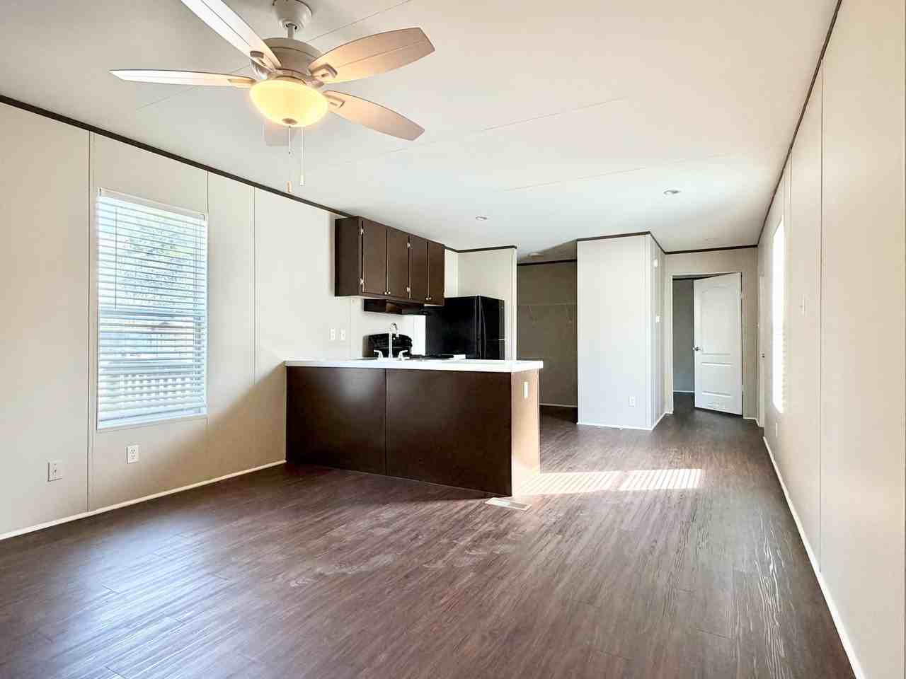 130 Janice St - Photo 6 of 20