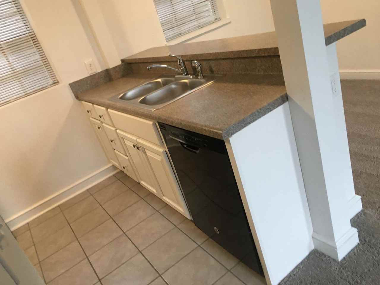 231 Chestnut St - Photo 3 of 20