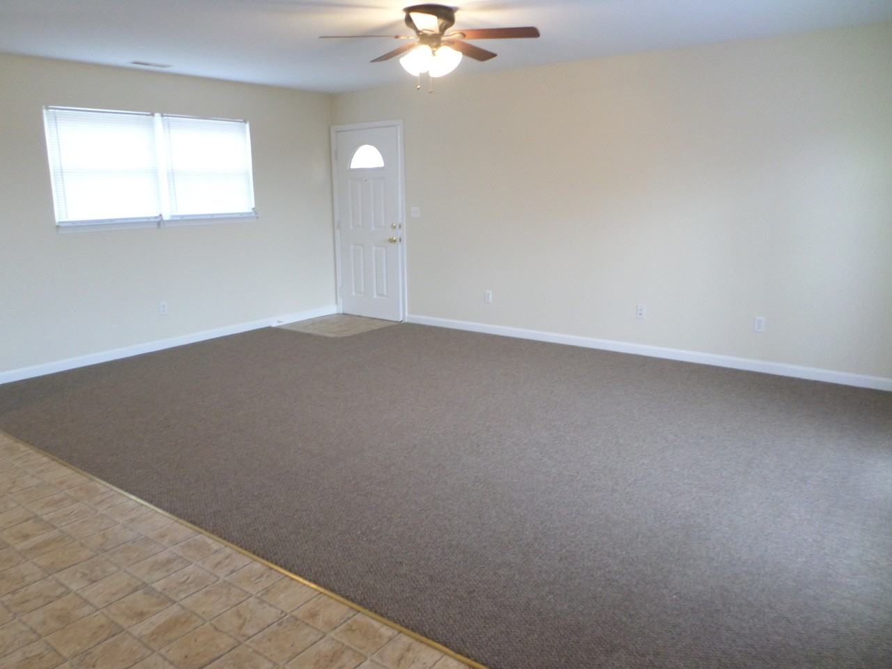 Eagle's Roost Apartments - Photo 2 of 9