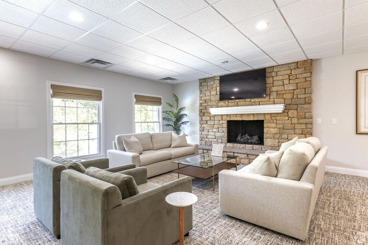 900 The Reserve at Merrick - Photo 2 of 50