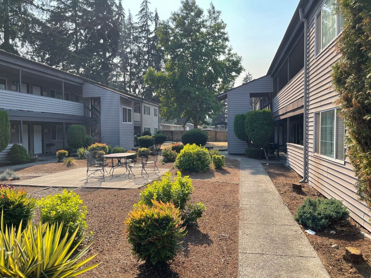 Hudson Court Apartments - Photo 7 of 7