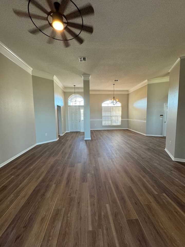 62 B Moore Rd - Photo 7 of 18