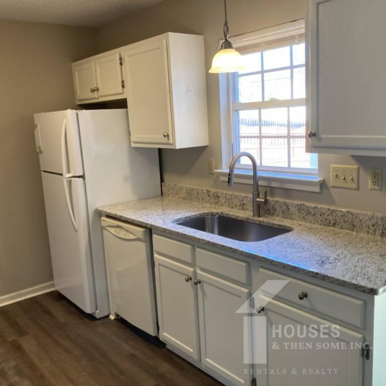 5 Sandy Point Ct - Photo 6 of 20