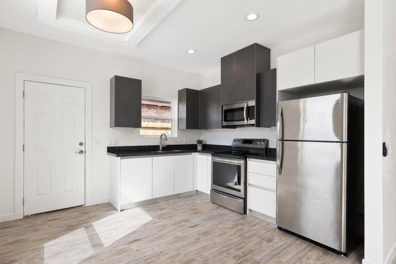 3711 Valeria St Apt 3 - Photo 4 of 7