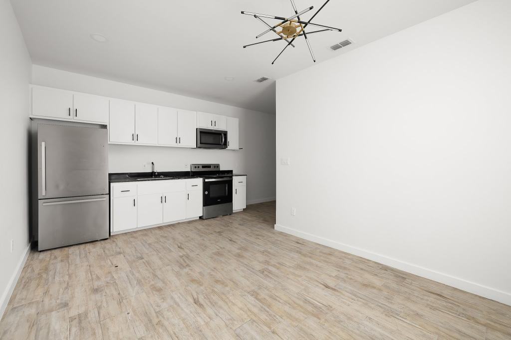 1429 W Harrison Ave Apt 5 - Photo 4 of 11