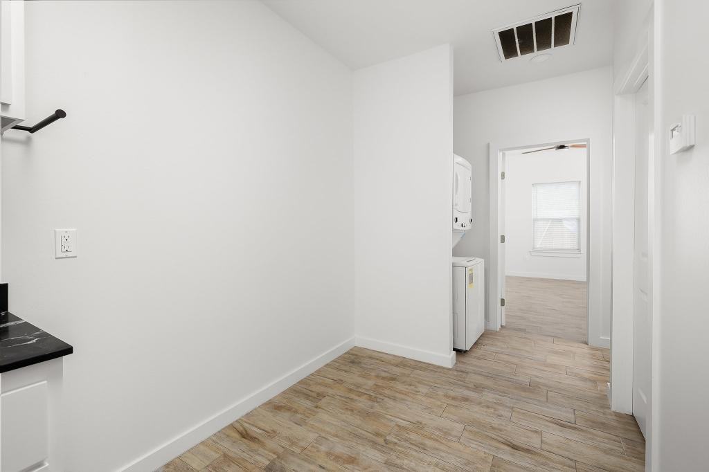 1429 W Harrison Ave Apt 5 - Photo 6 of 11