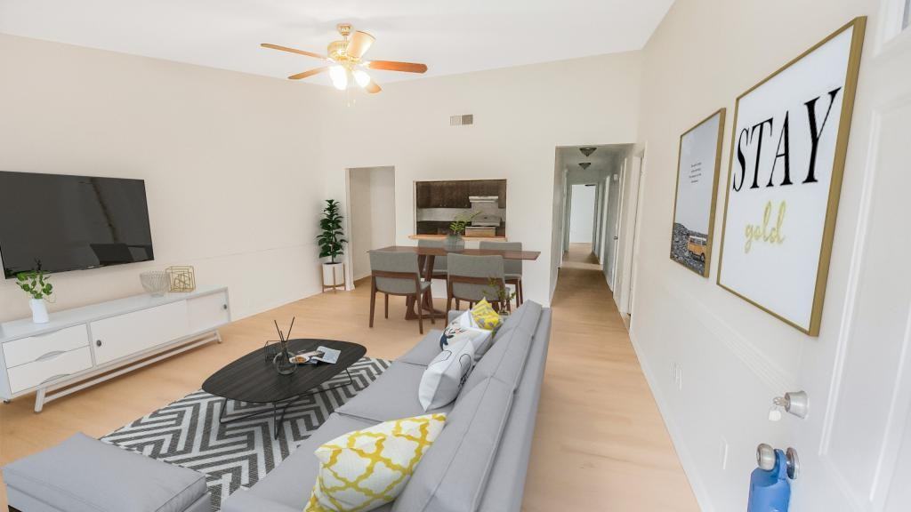 22746 Penny Loop - Photo 2 of 8