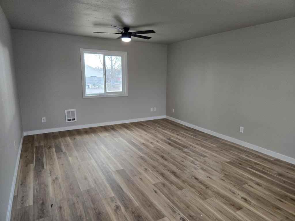 624 Jackson St - Photo 2 of 15