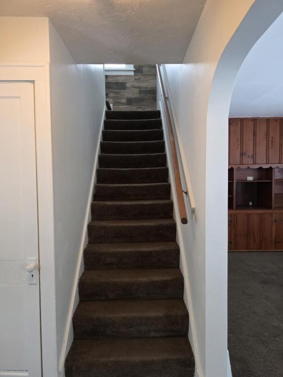 1028 Clearview St Nw - Photo 5 of 18