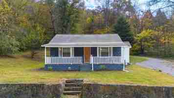 featured image of 614 E Brushy Valley Dr