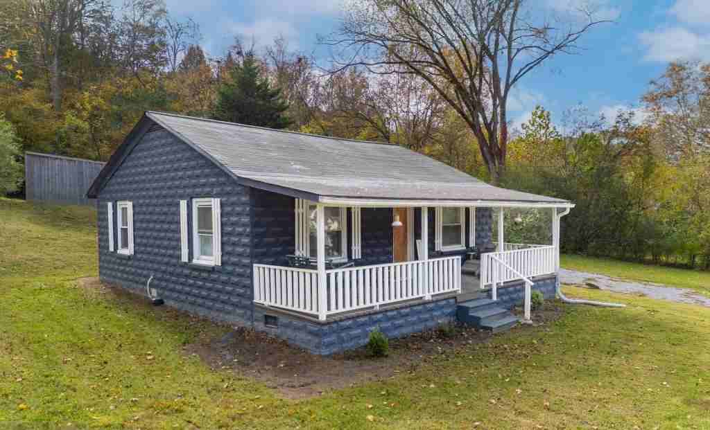 614 E Brushy Valley Dr - Photo 3 of 37