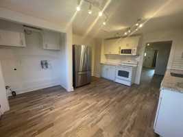 featured image of 3320 W 5th St