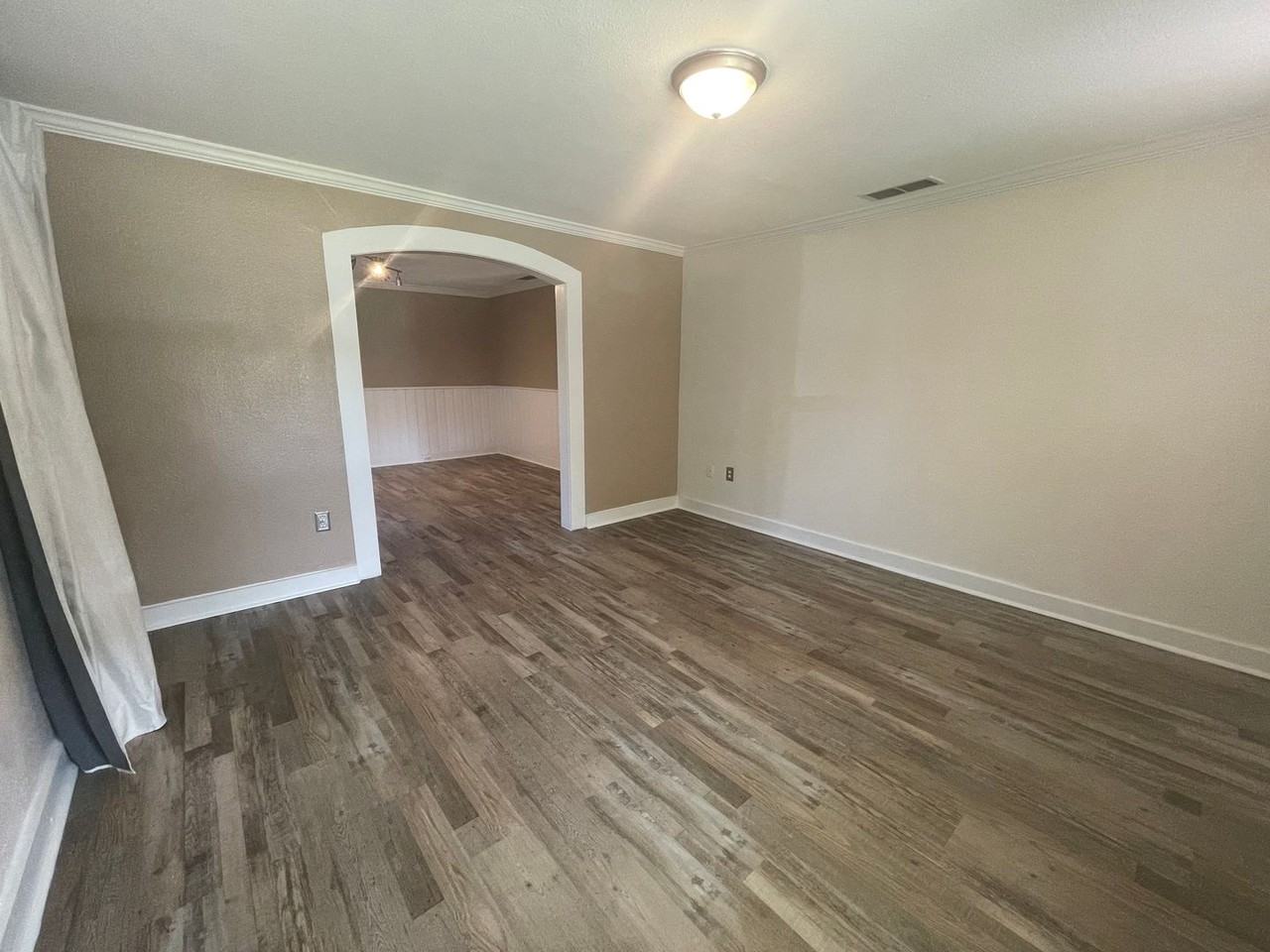 3320 W 5th St - Photo 6 of 32