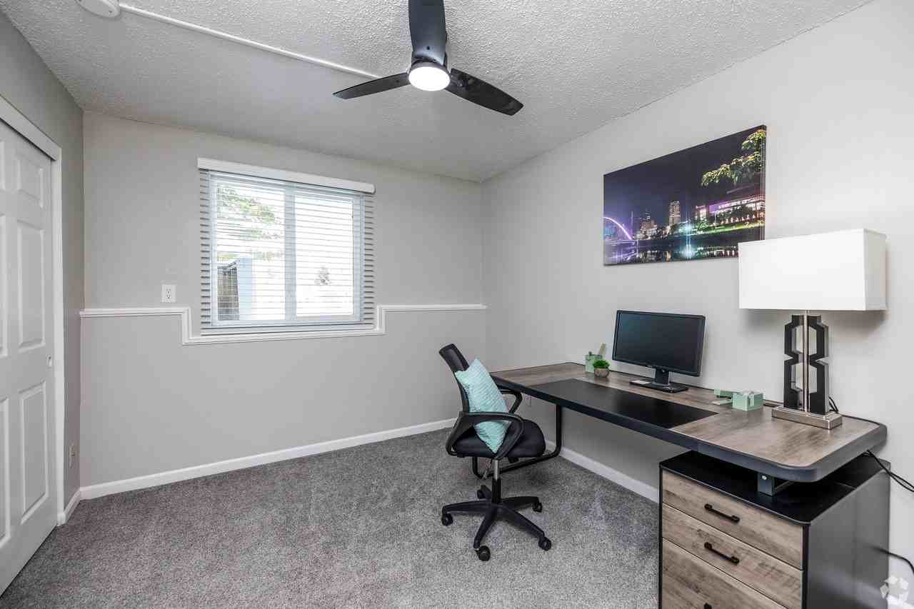 Weston Park Apartments - Photo 7 of 37