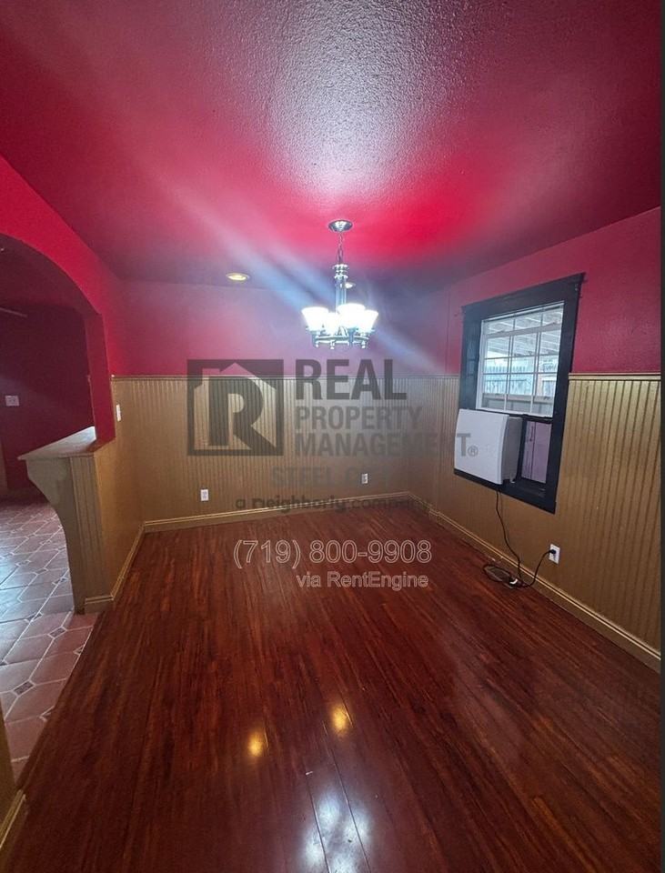 703 Jackson St - Photo 7 of 13