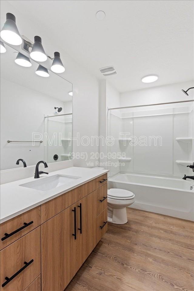 3378 Washington Blvd #208 - Photo 2 of 16