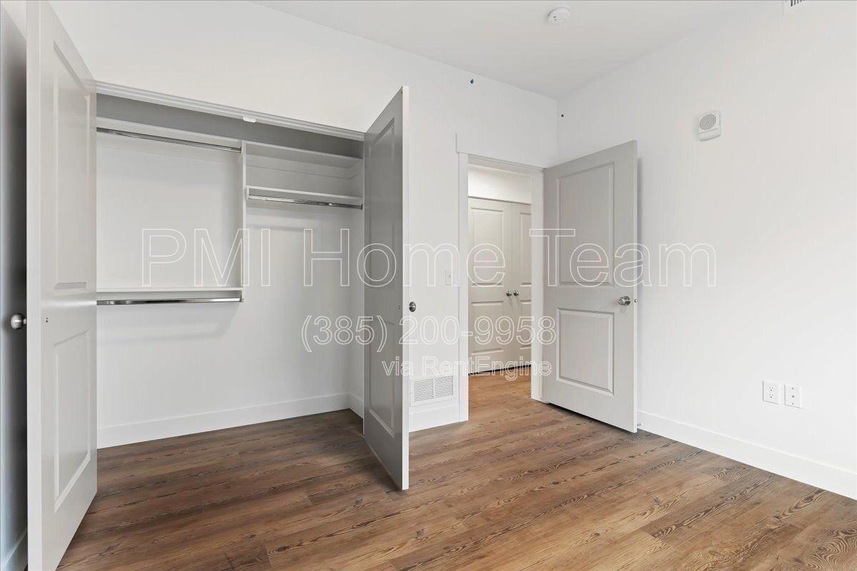 3378 Washington Blvd #208 - Photo 3 of 16