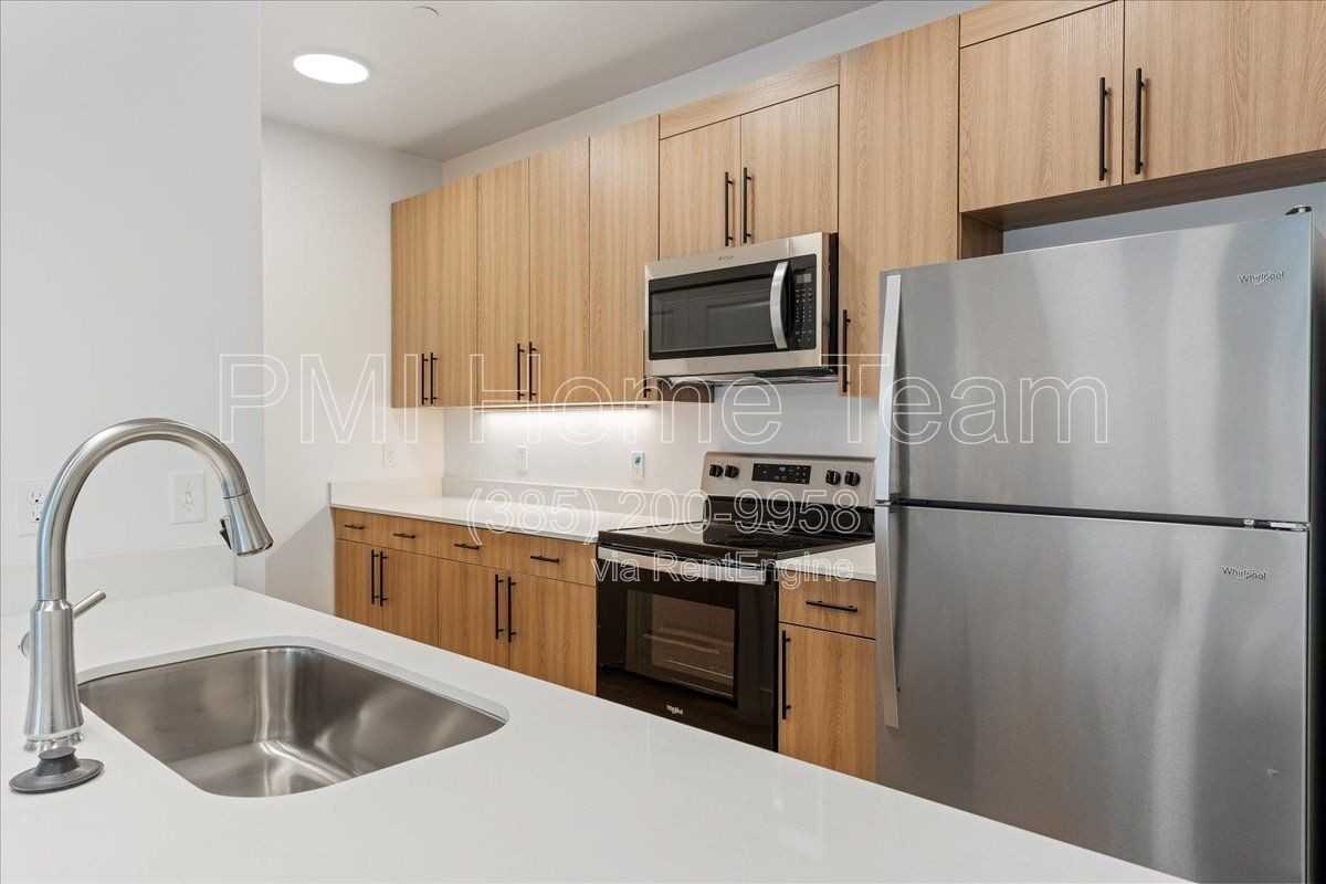 3378 Washington Blvd #208 - Photo 6 of 16