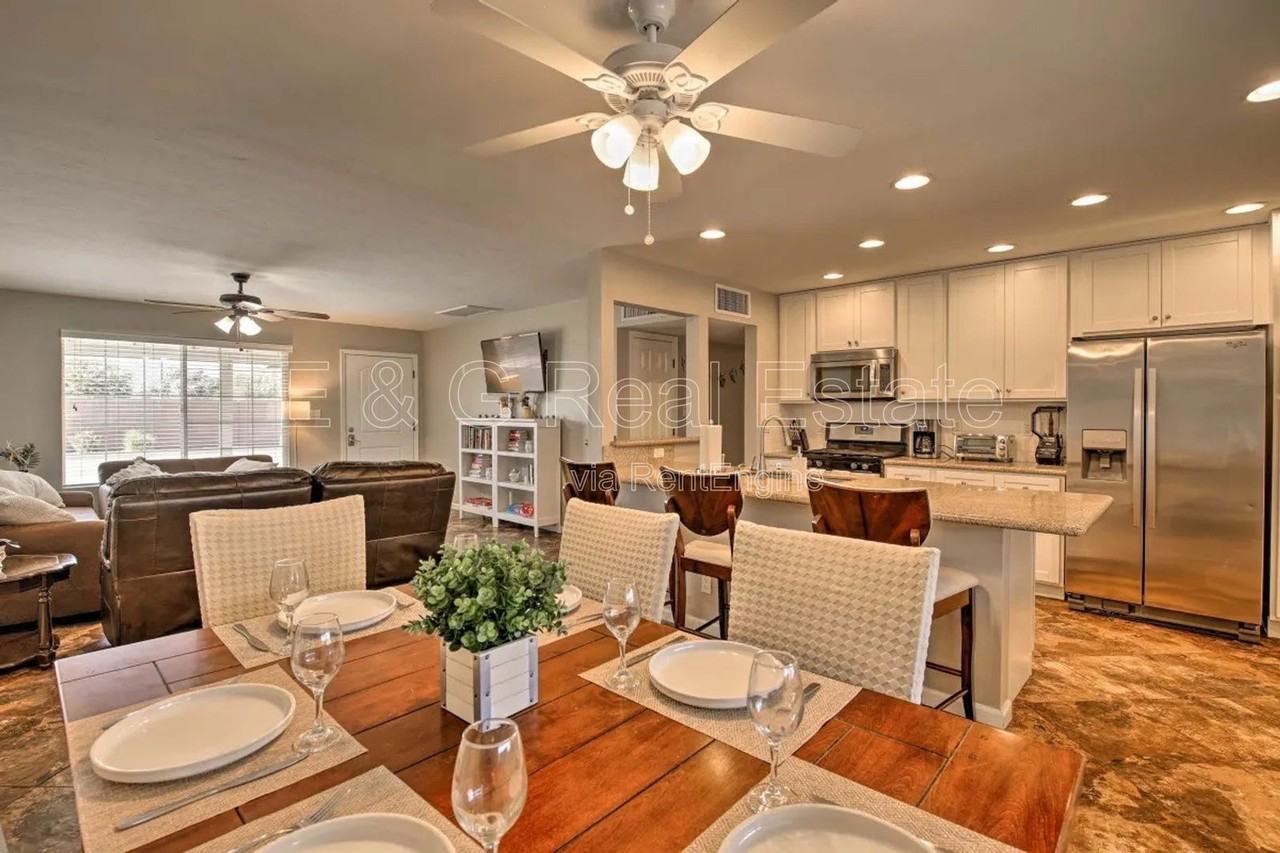 609 S Priest Dr - Photo 3 of 35