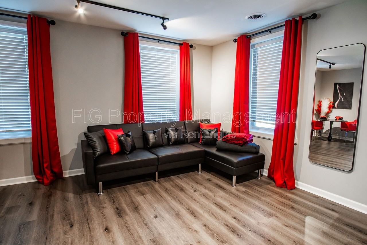 413 W Depot Ave - Photo 4 of 15