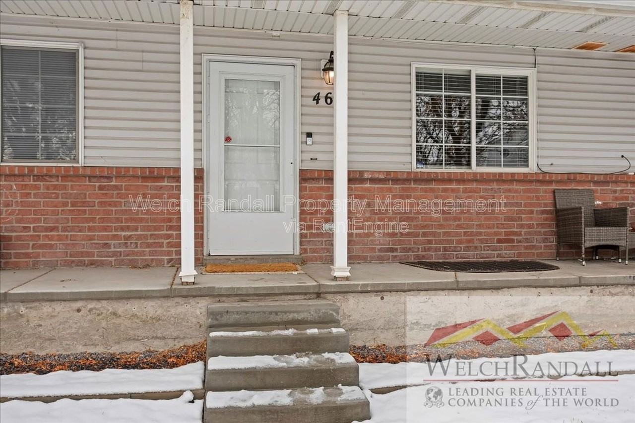 460 E 475 N - Photo 3 of 38