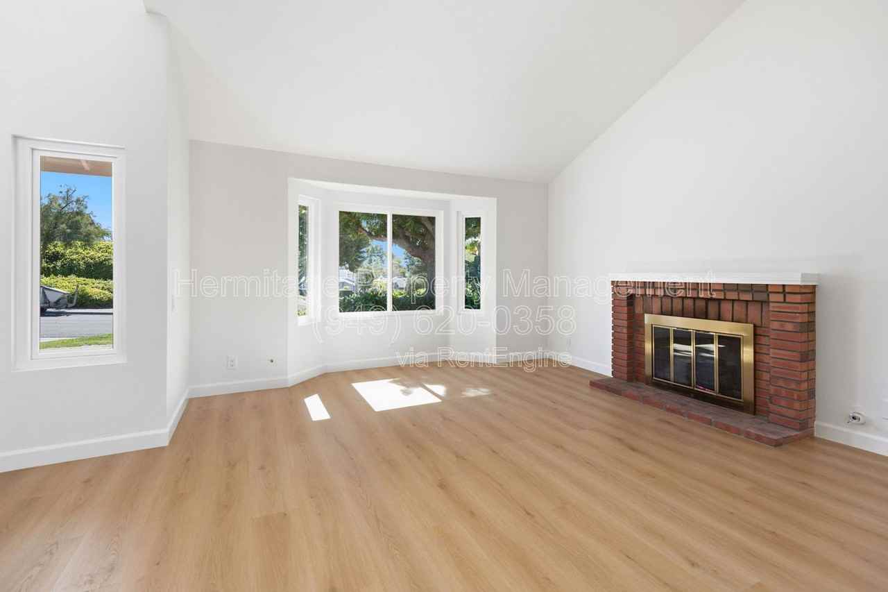 26411 Stratford - Photo 4 of 31