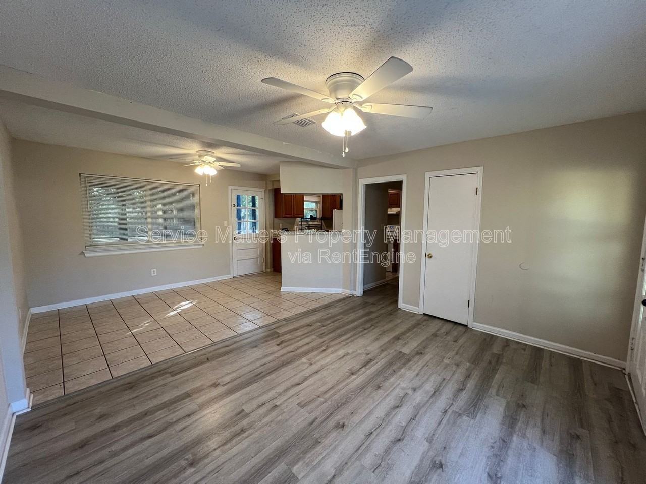 303 Newcastle Dr - Photo 3 of 36