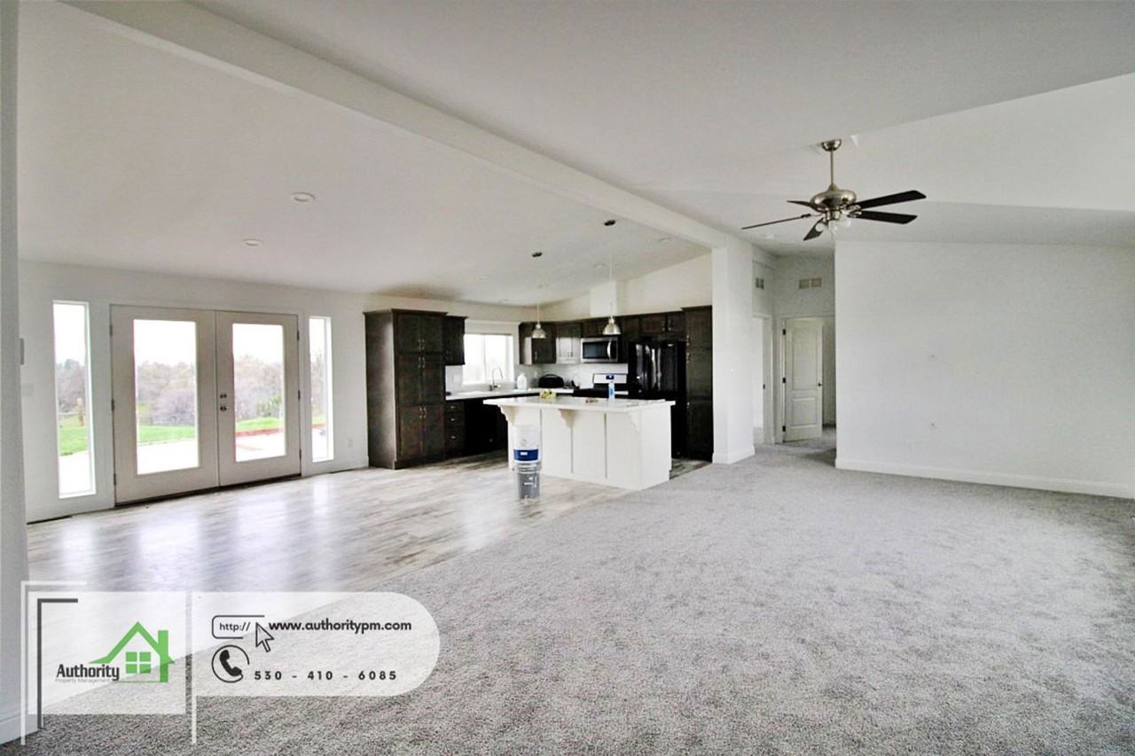 18848 Lorina Dr - Photo 4 of 30