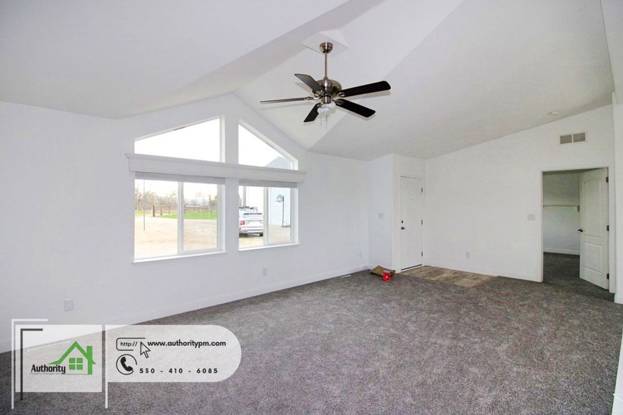 18848 Lorina Dr - Photo 6 of 30