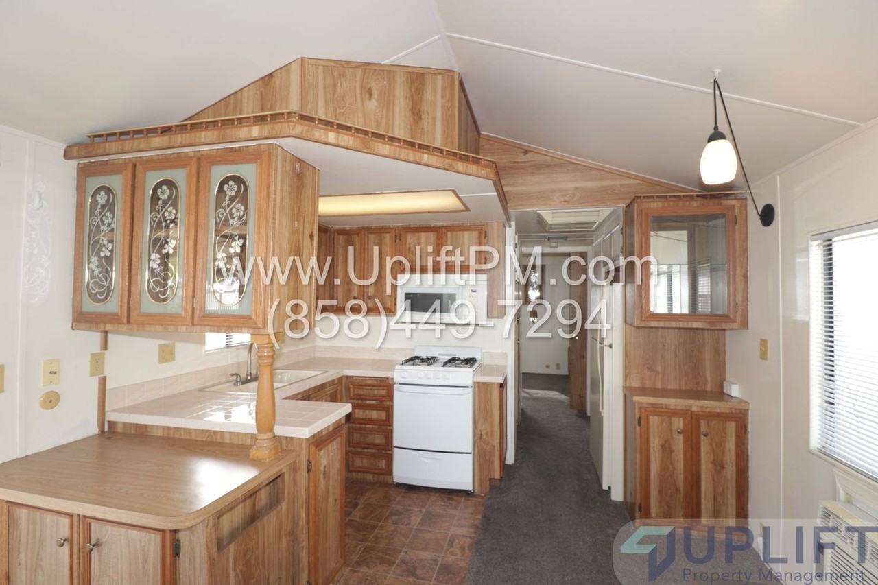 2030 Black Canyon Rd #11 - Photo 2 of 9