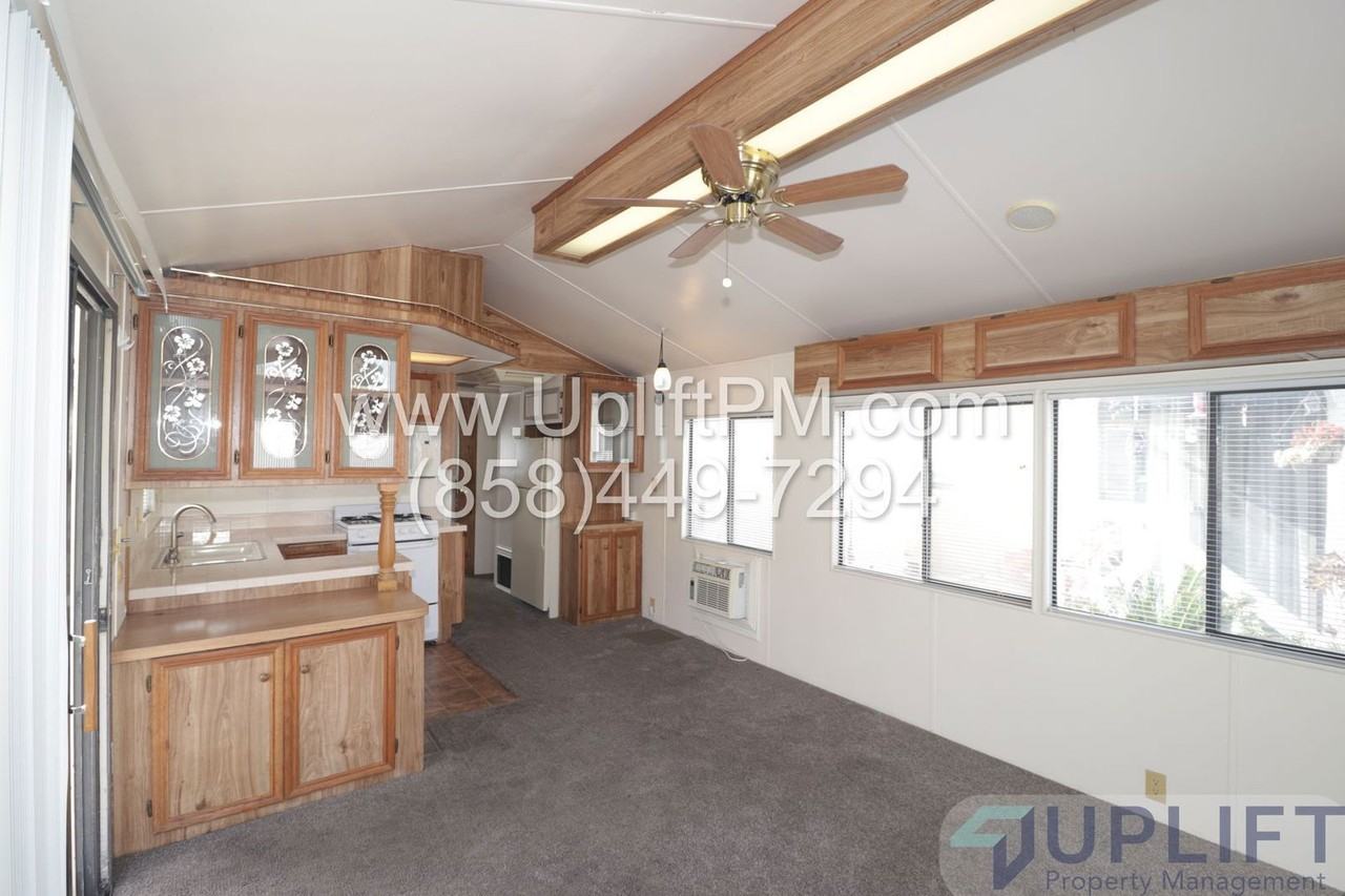 2030 Black Canyon Rd #11 - Photo 3 of 9