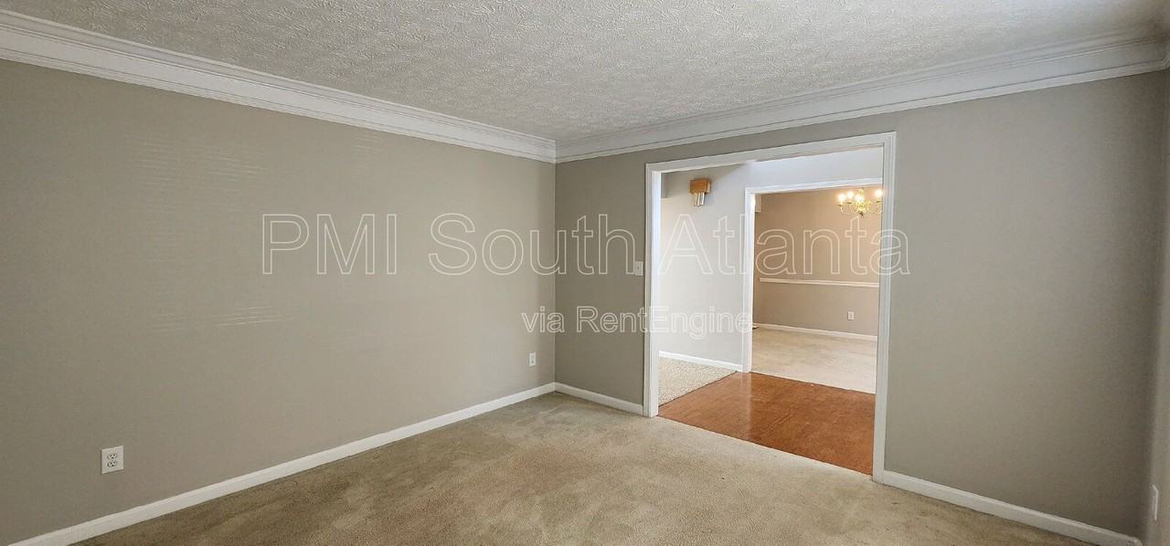 2330 Burdett Ridge Dr - Photo 3 of 47