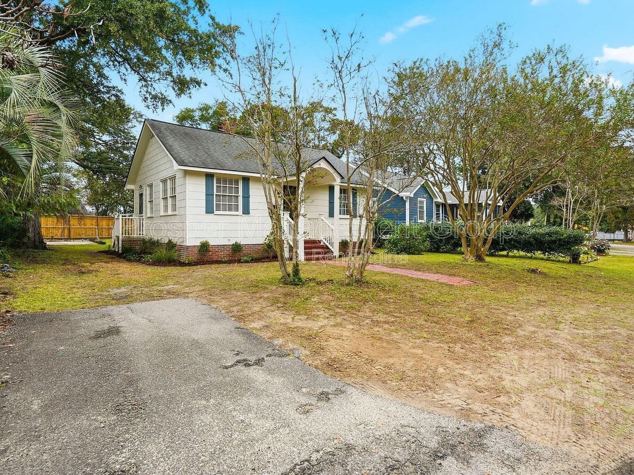 4819 Boulevard Ln - Photo 3 of 36