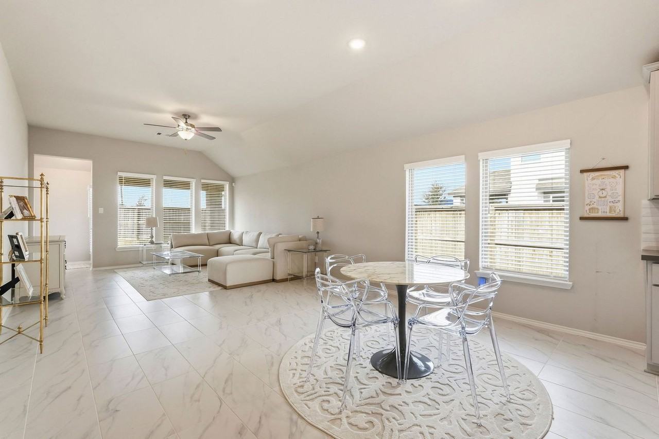 10526 Cabot Trl - Photo 6 of 24