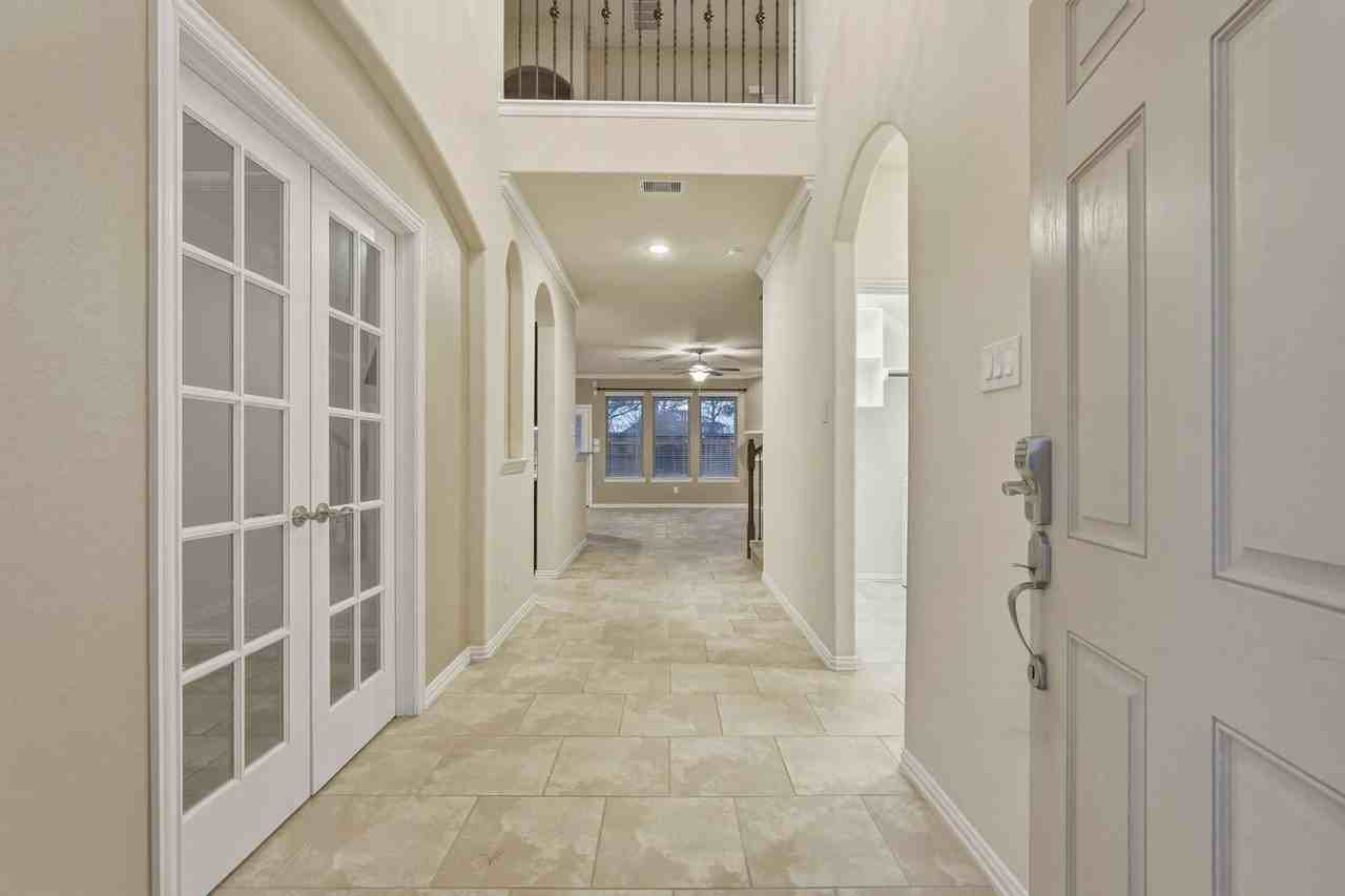 31743 Chapel Rock Ln - Photo 2 of 24