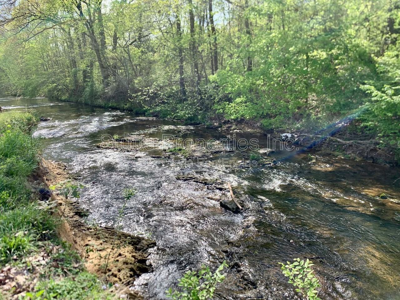 2424 Roberts Ln #L105 - Photo 4 of 11