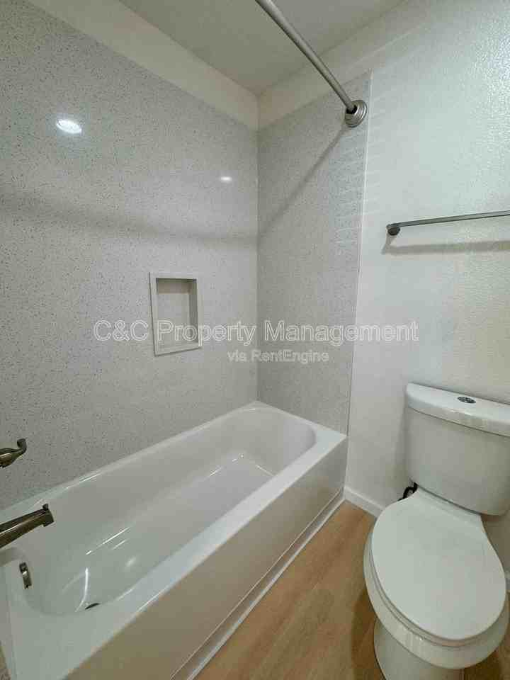 3270 Del Monte Blvd #63 - Photo 5 of 7