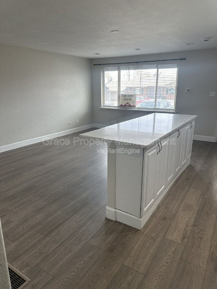 4665 W 6th Ave #16 - Photo 3 of 10