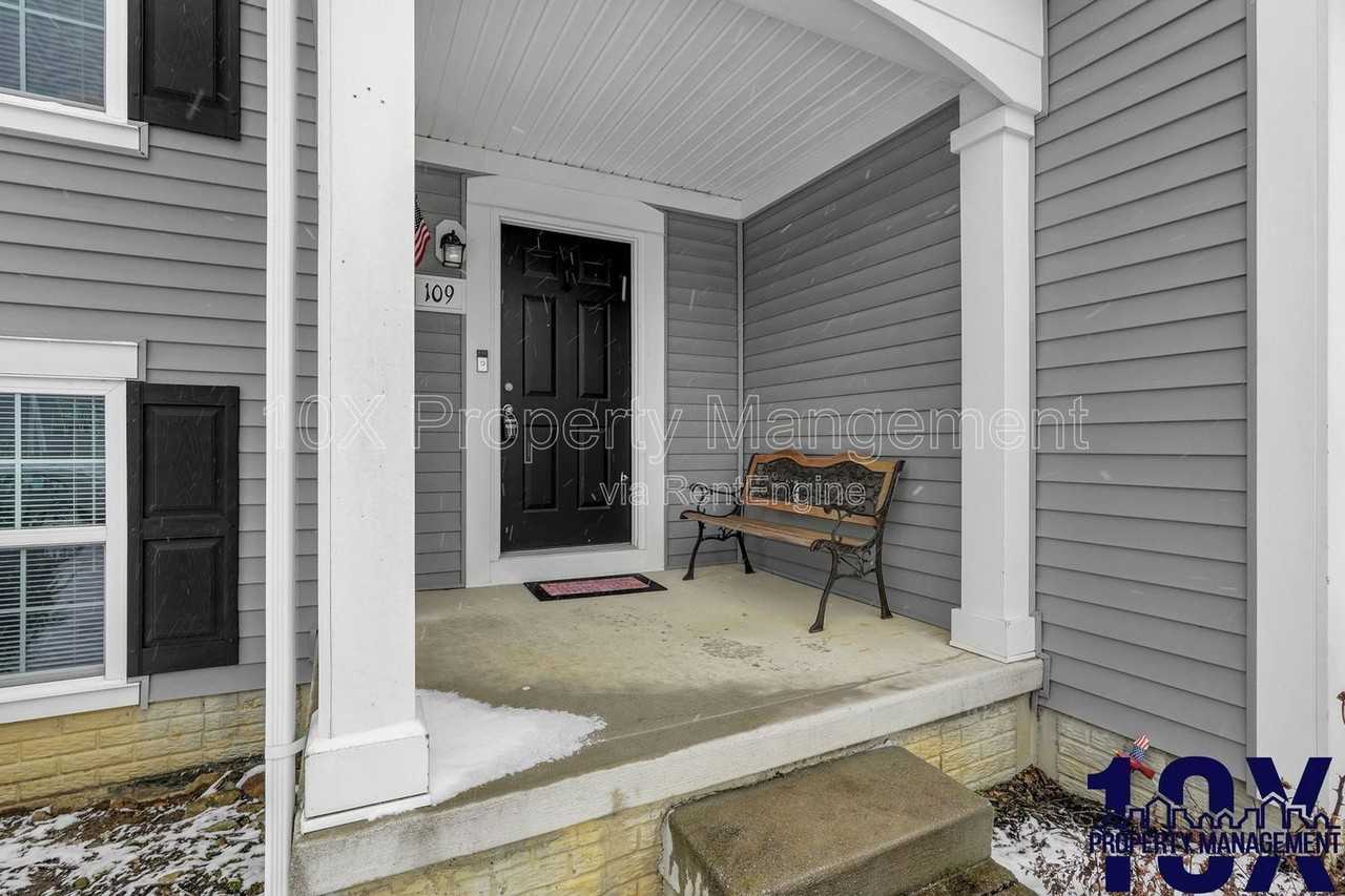 109 Halcyon Dr - Photo 5 of 32