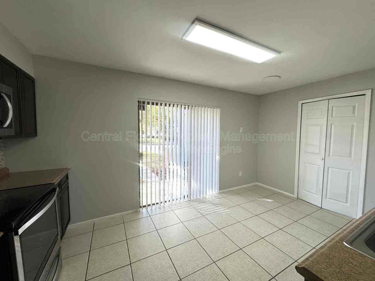 820 Sutter Loop - Photo 7 of 36