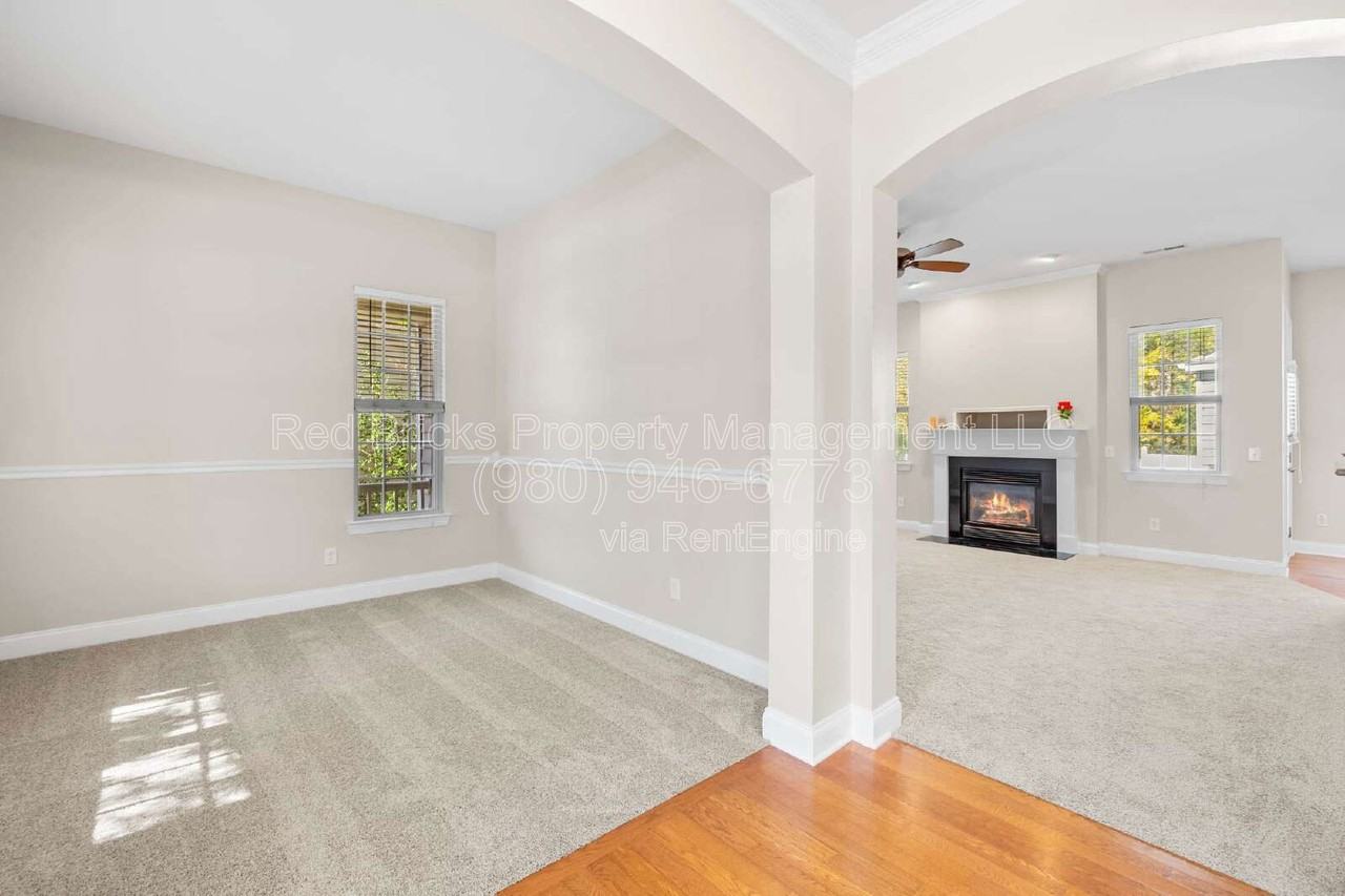 10411 Alvarado Way - Photo 7 of 39