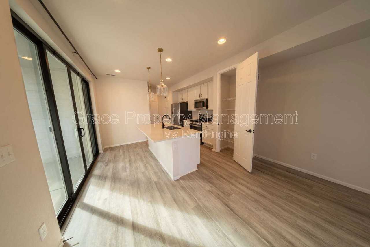 4125 Fultondale St - Photo 4 of 18