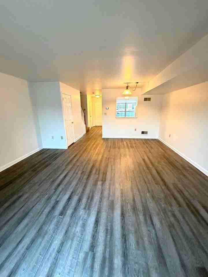 170 Federal Way - Photo 6 of 20