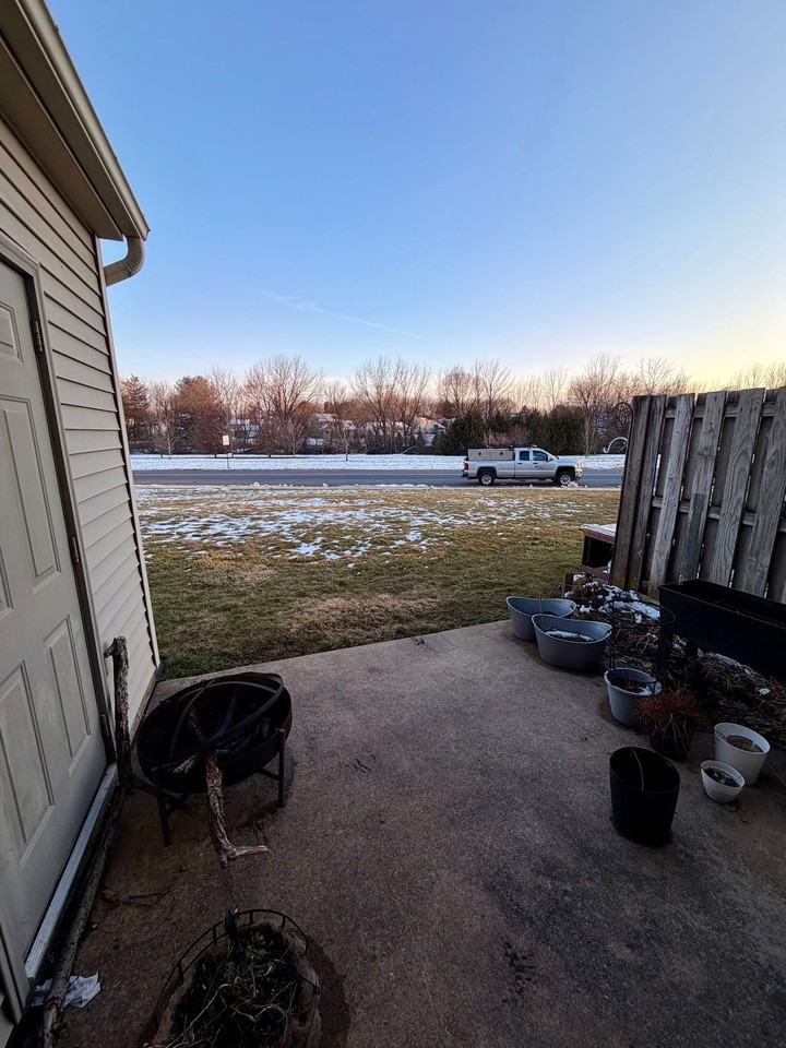 170 Federal Way - Photo 7 of 20