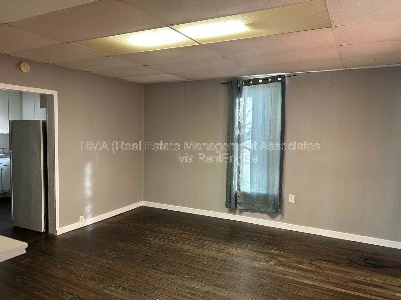 18 Sixth St - Photo 2 of 6