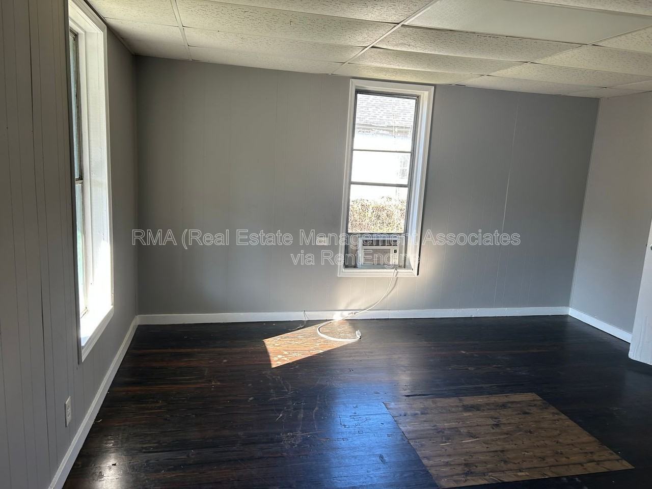 18 Sixth St - Photo 3 of 6